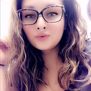 Meet your Posher, Marissa